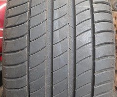 225 45r18 Michelin runflat 
255 40r18 Goodyear runflat