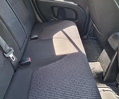142  mitsubishi L200 crewcab 4x4 - Image 6/8
