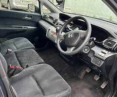 Honda frv 1.8 V-tech nct/tax 6 seater