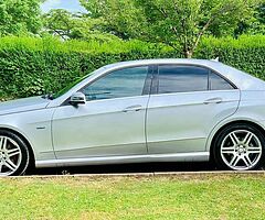 2010 Mercedes-Benz E-Class - Image 3/10