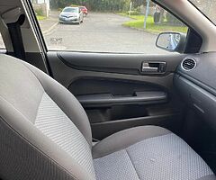 07 Ford Focus - Image 3/5
