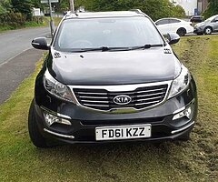 2012 kia sportage 2.0 CRDi AWD, 6 speed manual - Image 4/9