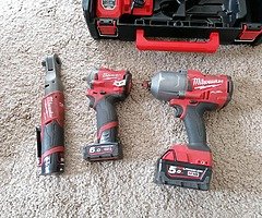 Milwaukee impact guns
