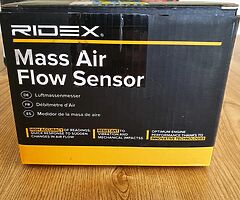 RIDEX Mass airflow sensor with housing AUDI,VW,SEAT,FORD,SKODA