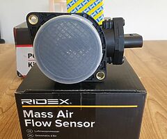 RIDEX Mass airflow sensor with housing AUDI,VW,SEAT,FORD,SKODA