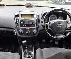 2008 kia ceed 1.6L disel cheap tax 270e per yer - Image 7/8