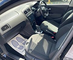 VW POLO BLACK 2013 AUTOMATIC - Image 5/8