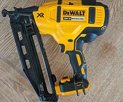Dewalt DCN660 Finish Nail Gun