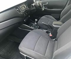 2014 Kia Carens - Image 4/10