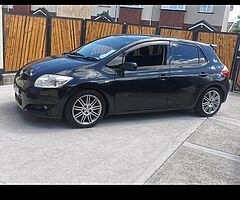 Toyota auris