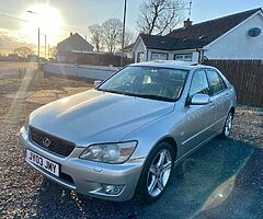 2003 Lexus IS 200