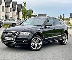Audi Q5 2.0 diesel Quattro . Manual . S line