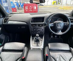 Audi Q5 2.0 diesel Quattro . Manual . S line - Image 9/10
