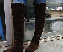Ladies  cosy knee length boots
