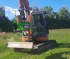 2022 Hitachi  Zaxi