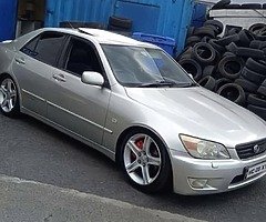2005 Lexus IS200