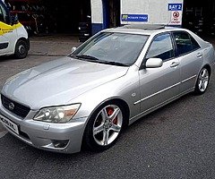 2005 Lexus IS200