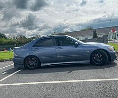Lexus is200