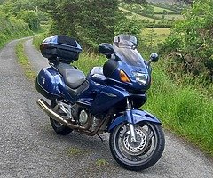 Honda deauville 650 v-twin