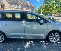 Peugeot 5008 2004(141) 7 seater high spec