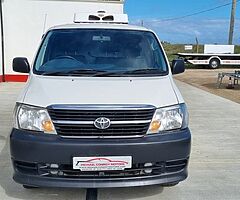 2010 TOYOTA HIACE - Image 4/10