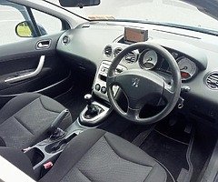 Peugeot 308.1.6 Diesel Manual transmission - Image 6/9