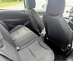 Peugeot 308.1.6 Diesel Manual transmission - Image 7/9