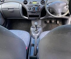 Toyota Yaris - Image 4/6