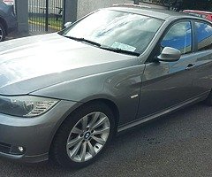 BMW 318D 2009 - Image 3/7