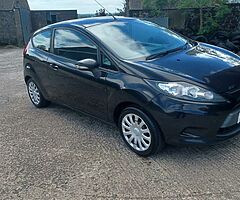 2012 Ford Fiesta - Image 6/8