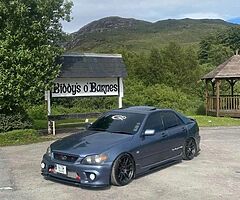 Lexus is200