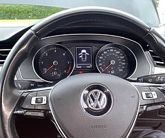 Volkswagen Passat Business edition (Blue-motion) 2.0L TDI - Image 6/8
