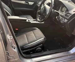 Mercedes-Benz C180 - Image 7/9