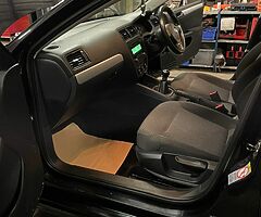 Volkswagen Jetta 2012 - Image 8/10
