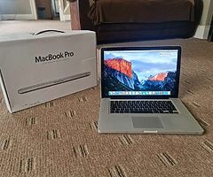 Apple Macbook Pro 15.4 Inch 256 GB SSD 4GB Ram With Box & Charger