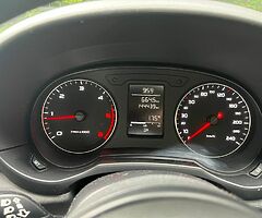 12 audi A1 1.6 diesel, taxed and tested - Image 6/8
