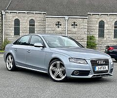 Audi A4 2.0 diesel . Manual . S line