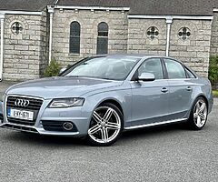 Audi A4 2.0 diesel . Manual . S line