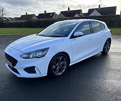 2019 Ford Focus - Image 6/10