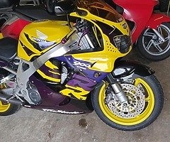 Fireblade 900RR - Image 8/9