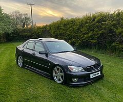 Lexus is200