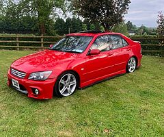 Lexus is200