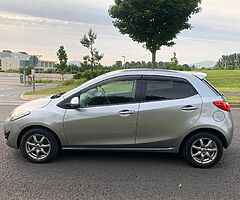 Automatic 2013 mazda demio 1.3 petrol 
Skyactiv I-stop
 43000 miles
Nct 3/2024✅
Tax 3/2023✅ - Image 6/10