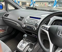 Honda Civic 1.3 Hybrid Automatic / 2008 - Image 8/10