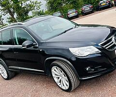 2010 Volkswagen Tiguan - Image 6/10
