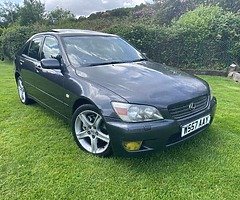 Lexus IS200