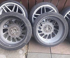 19 5x112 allots 8j all ans 3 new tyres
And one is good no craxk or weld best offer take it