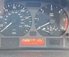 2003 Bmw 320d - Image 9/10