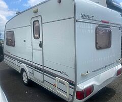 Swift Charisma MINT 2 Berth Caravan For Sale - Image 4/10