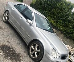 2005 Mercedes-Benz C-Class